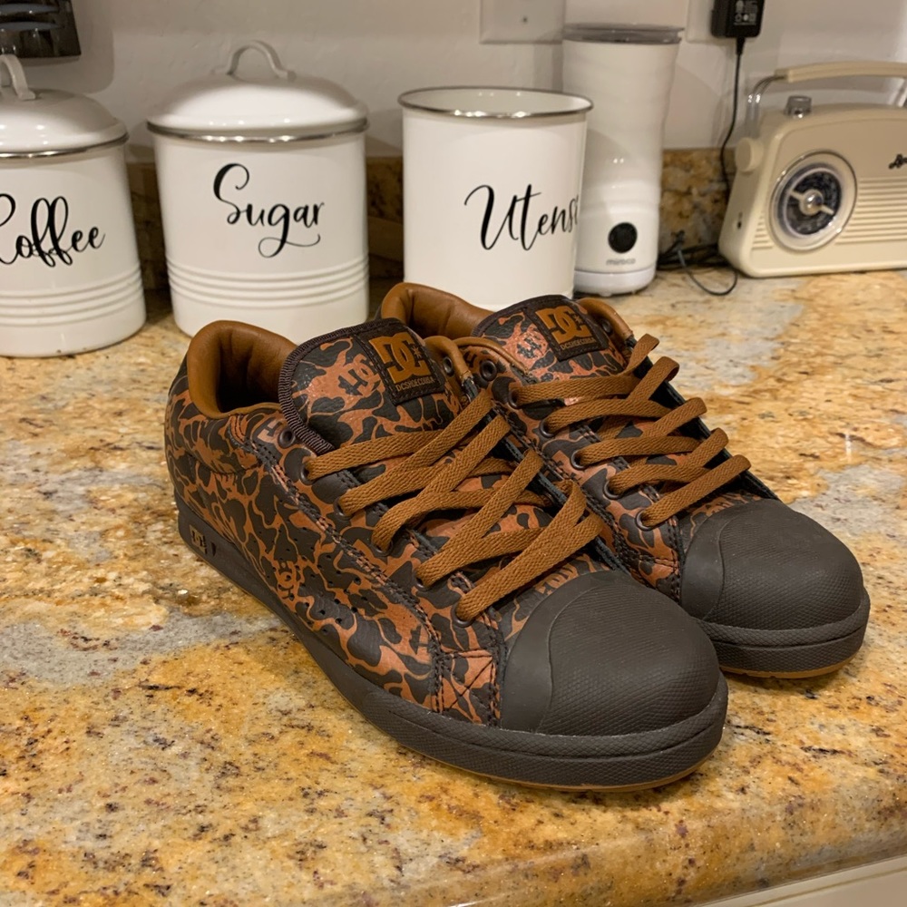 Dc trainer size 9.5